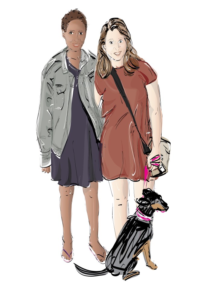 זוג בנות וכלב מסך1